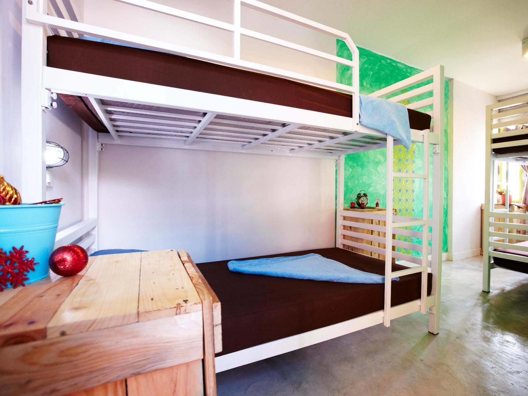 Wh Hostel بانكوك المظهر الخارجي الصورة